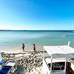 Alojamento de Acomodação e Pequeno-almoço By The Sea - Le Chele Torre Lapillo