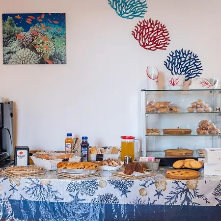 By The Sea - Le Chele Bed and breakfast Torre Lapillo
