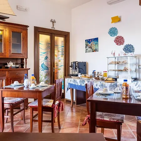 By The Sea - Le Chele Bed and breakfast 3*