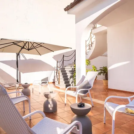Bed and breakfast By The Sea - Le Chele Torre Lapillo
