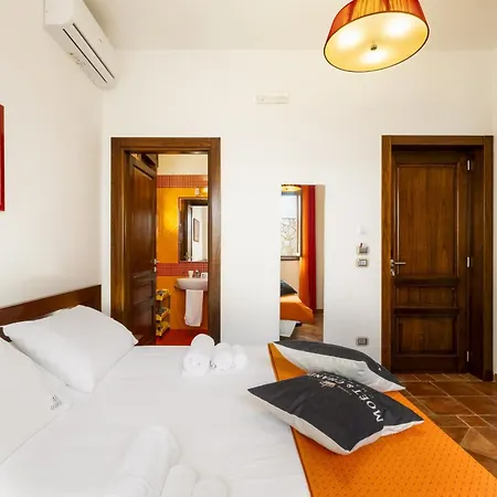 Bed and breakfast By The Sea - Le Chele Torre Lapillo