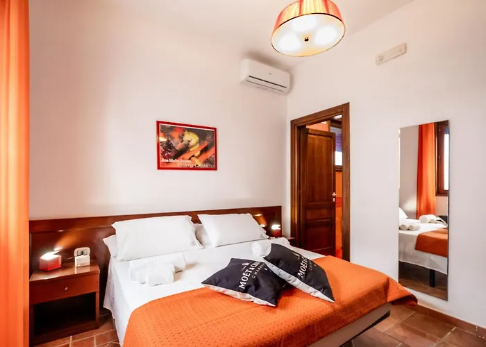 By The Sea - Le Chele