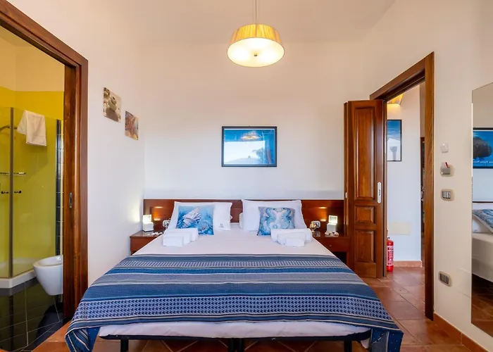 Bed & Breakfast By The Sea - Le Chele Torre Lapillo